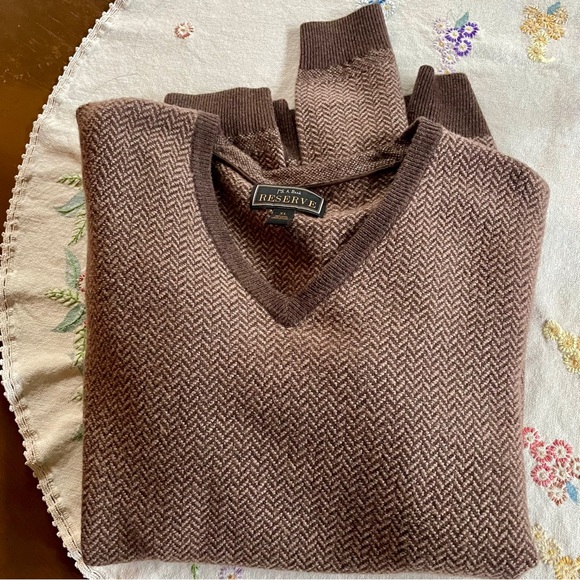 JoS. A. Bank Reserve Wool Blend V Neck Sweater. Brown and Tan Herringbone. XL - Picture 1 of 13